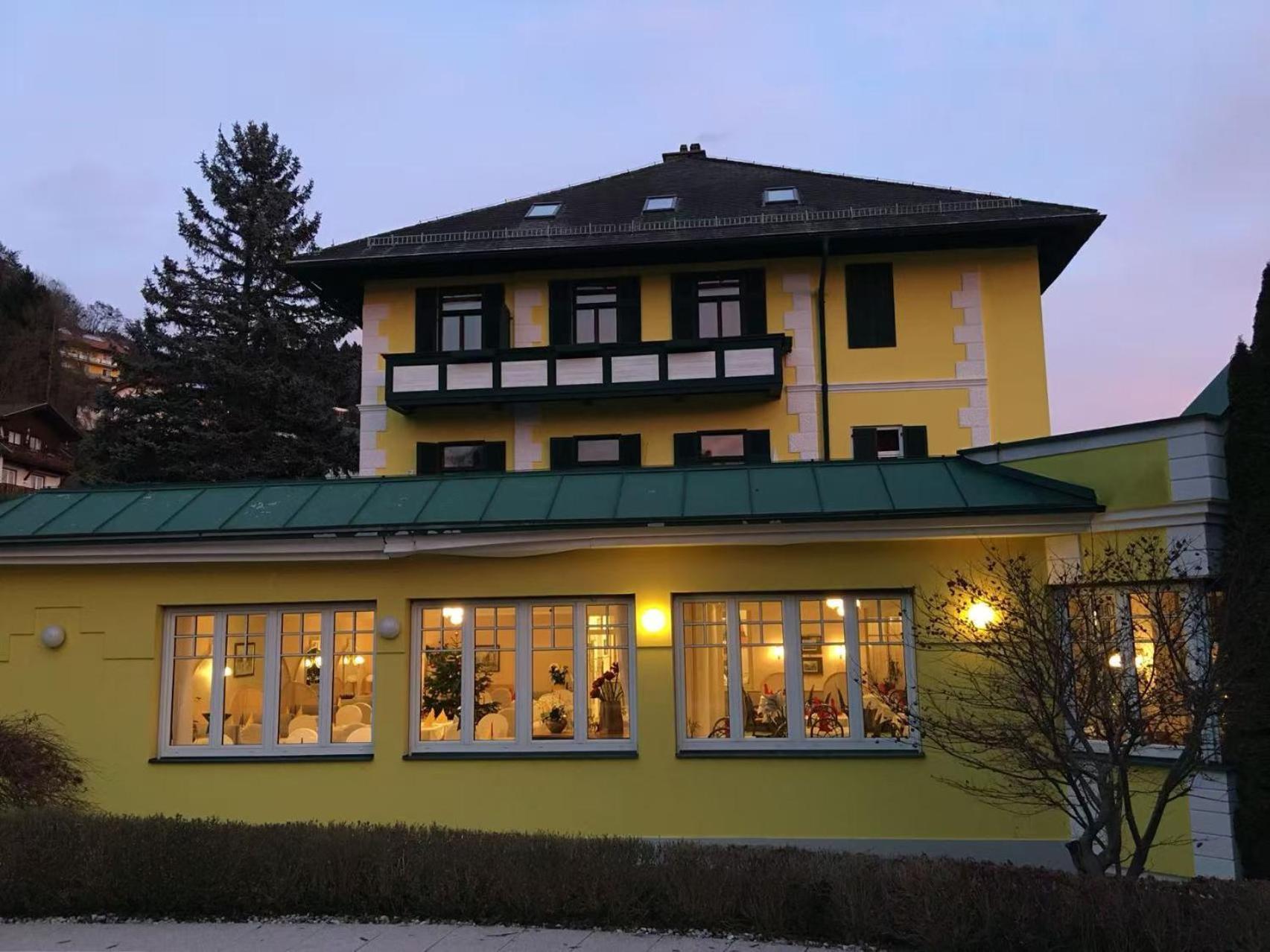 Kaiser Franz Josef Hotel 4*